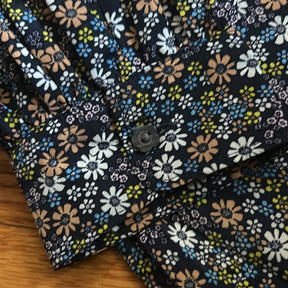 Levi’s Elise Floral Button-Up Blouse - Picture 8 of 11